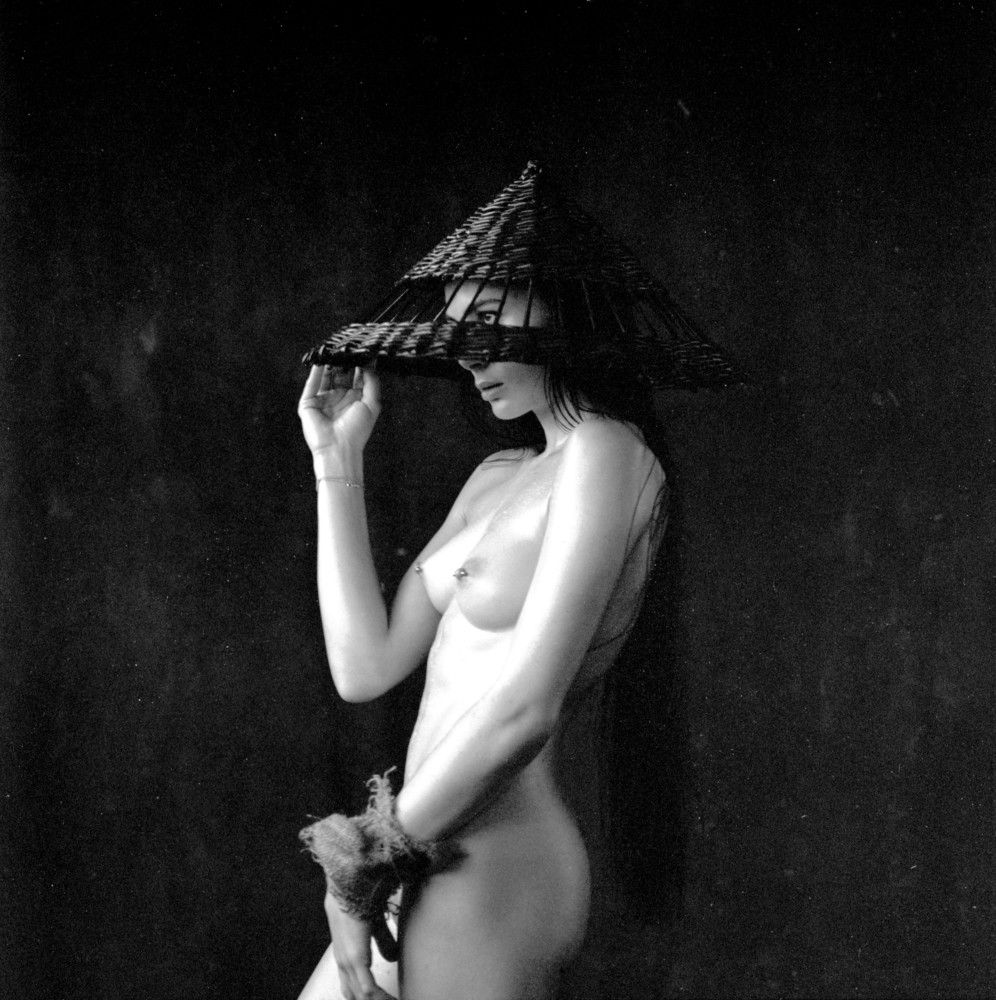 Девушка в шляпе