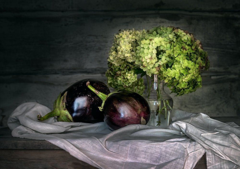 Баклажаны и гортензия