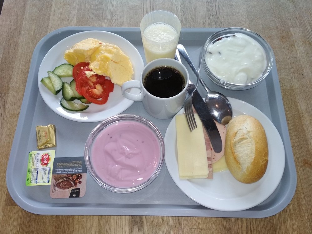 Завтрак в отеле Генератор (Берлин)