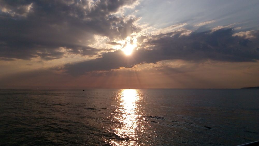 Море