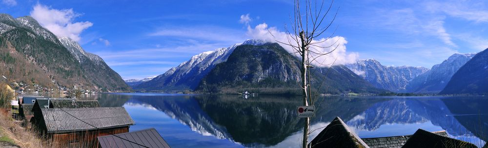 Reflections in the Hallstatt lake, Austria
