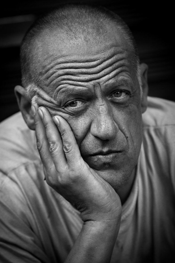 Художник Шару́нас Са́ука, Литва