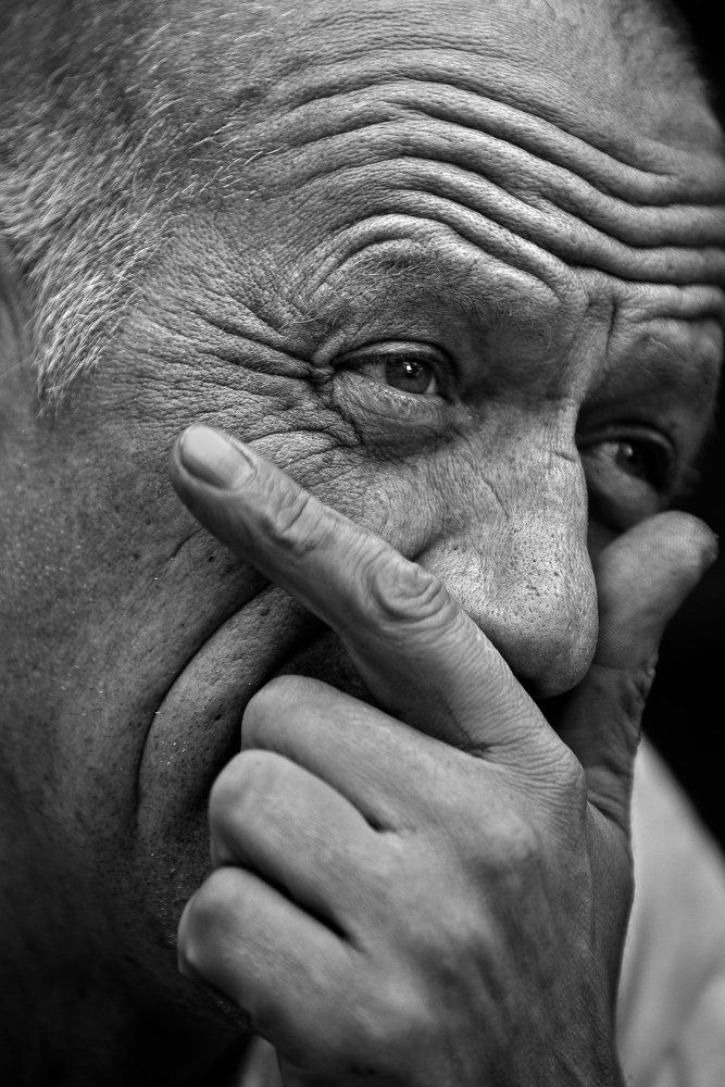 Литовский художник Шару́нас Са́ука