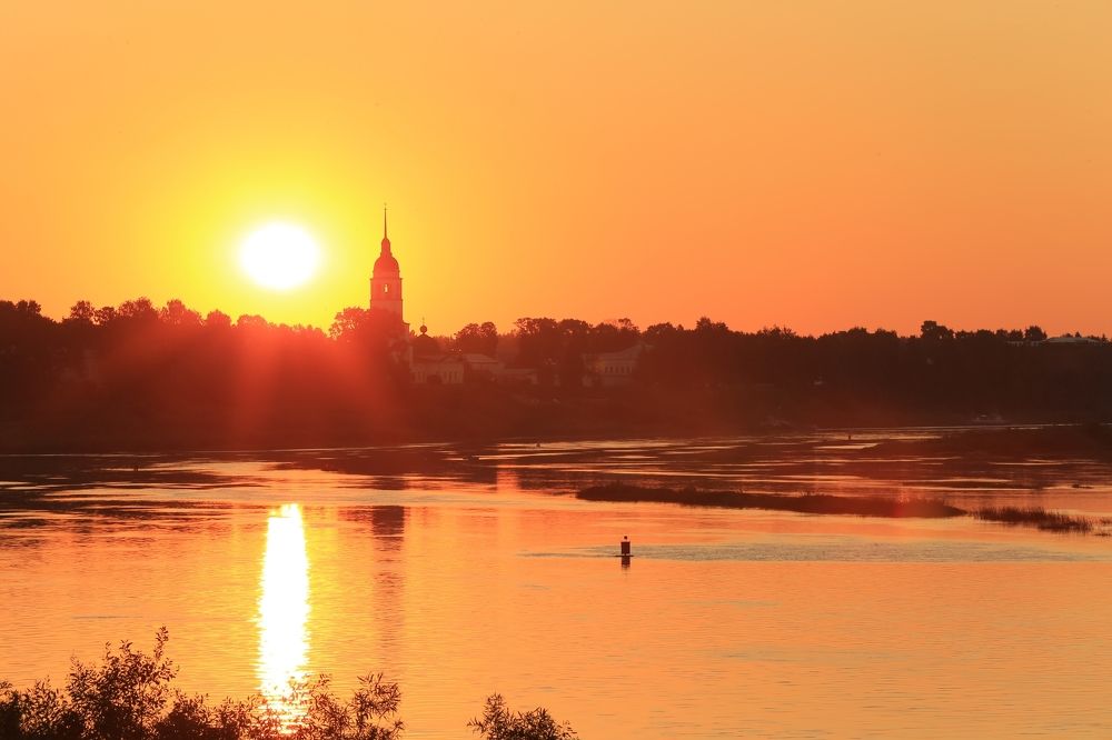 Тотьма на рассвете.