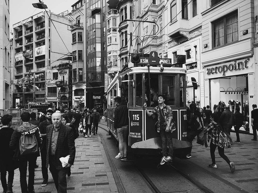 Повезло с трамваем Lucky with the tram