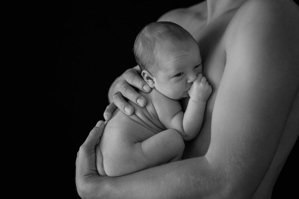 В папиных руках