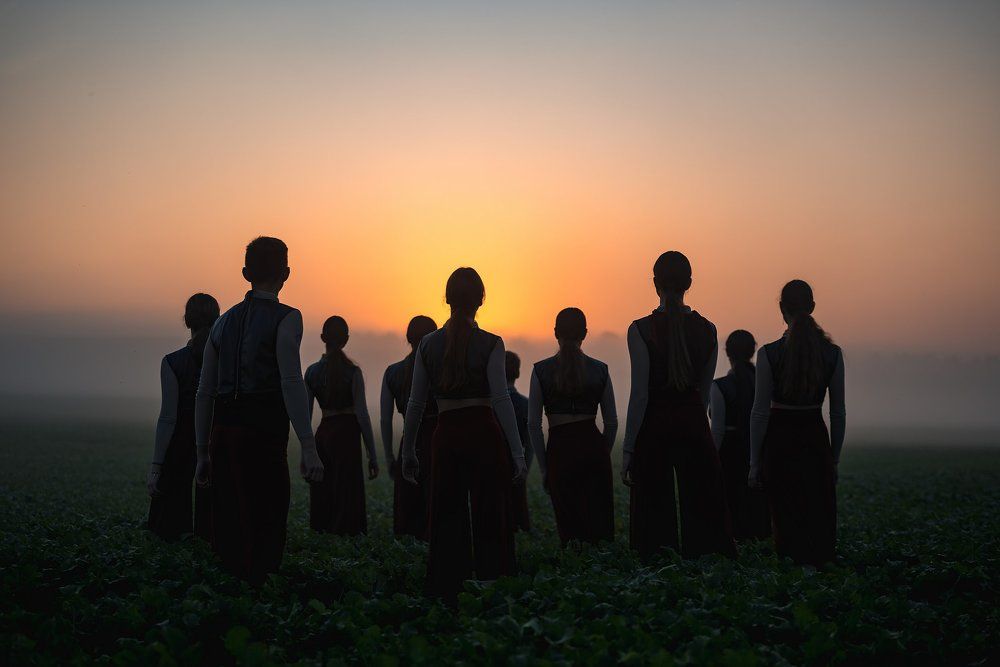 Танцы на рассвете