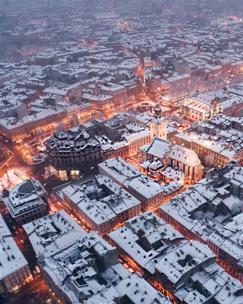 Зимний Львов