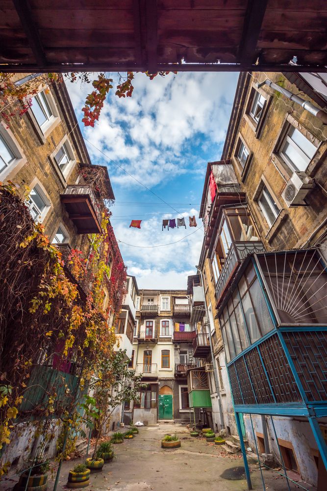 осенний двор