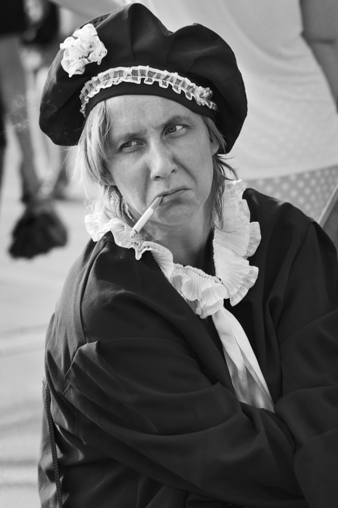 Мадам Курящая