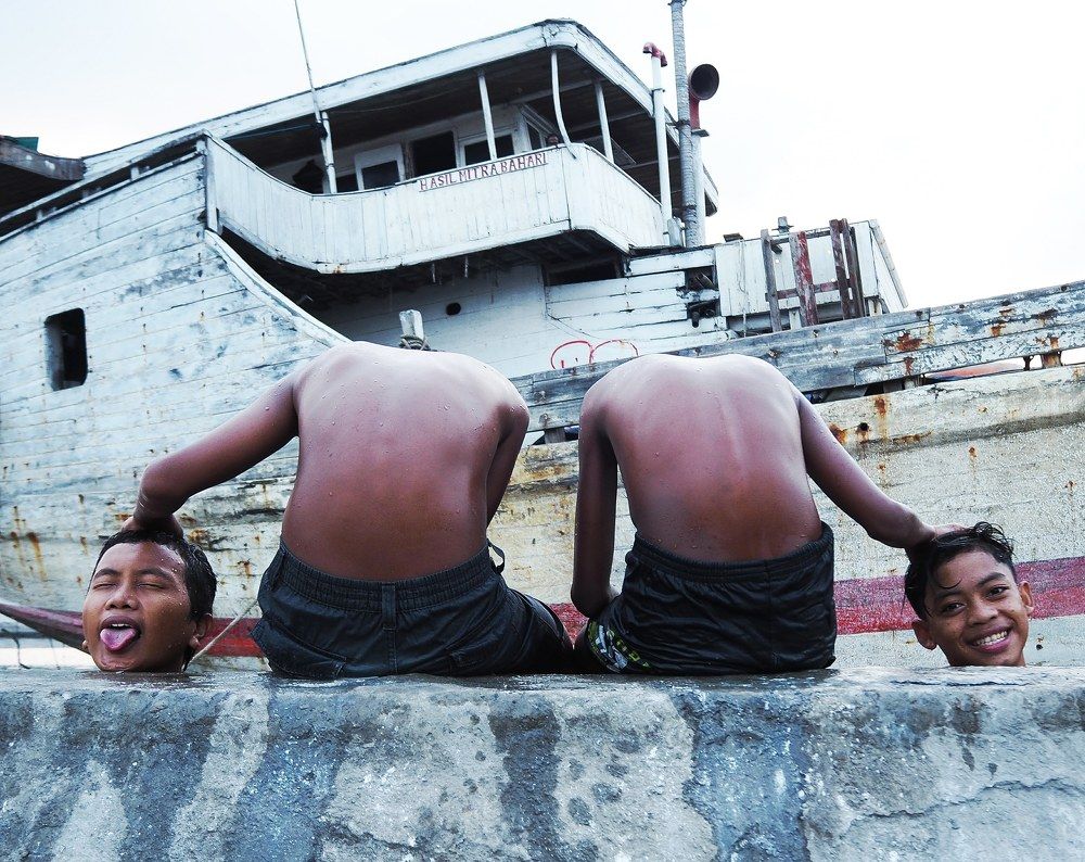 The child suburban look happy