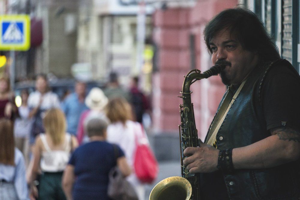 Саксофонист