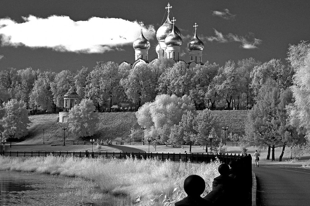 Ярославль.Стрелка.Инфракрасная фотография (infrared imaging).jpg