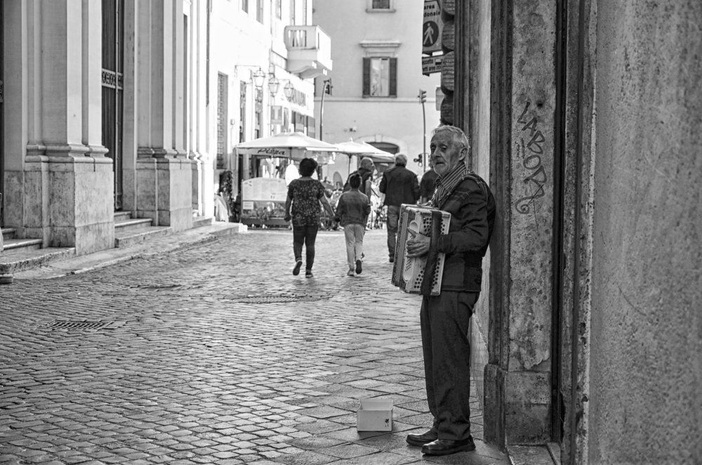 Уличный музыкант