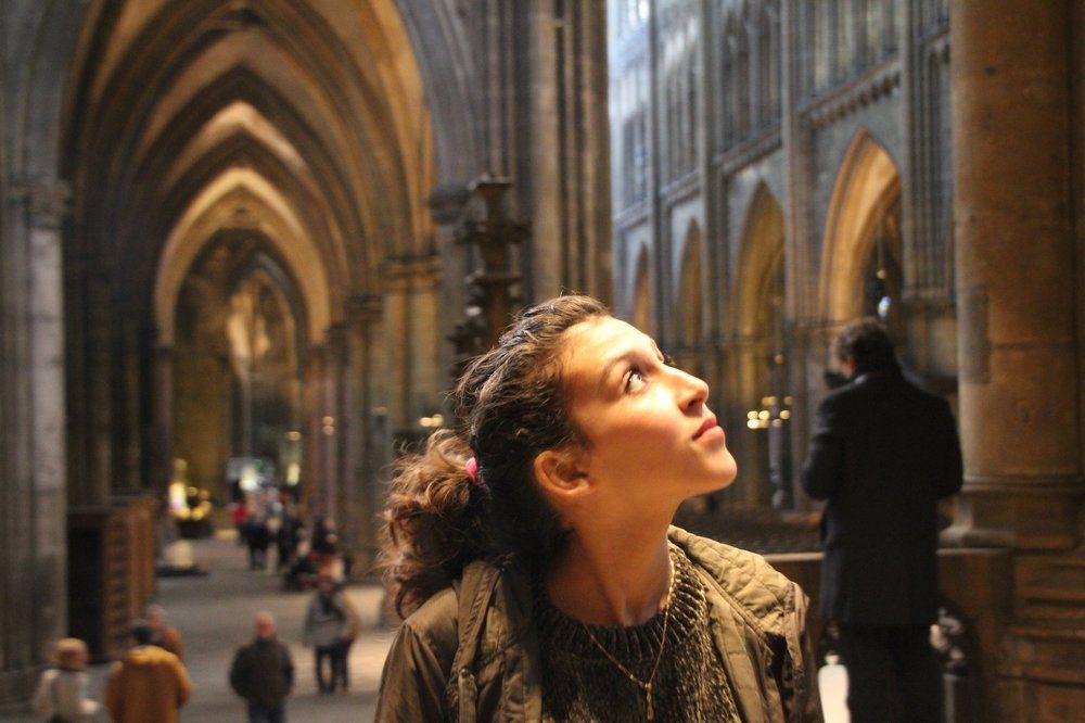 staring at te beauty