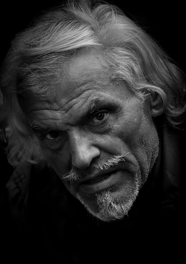 портрет художника Василия Иваровского, г. Гомель