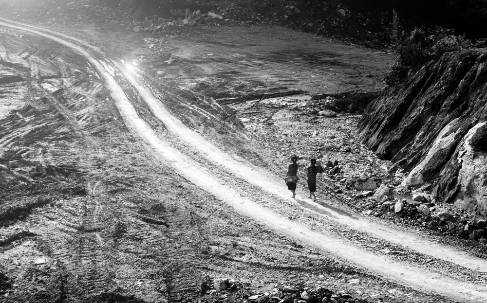 The way to the village.