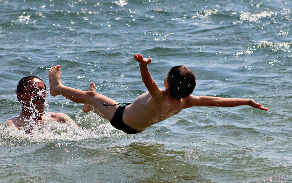 --Лечу над морем,как чайка!