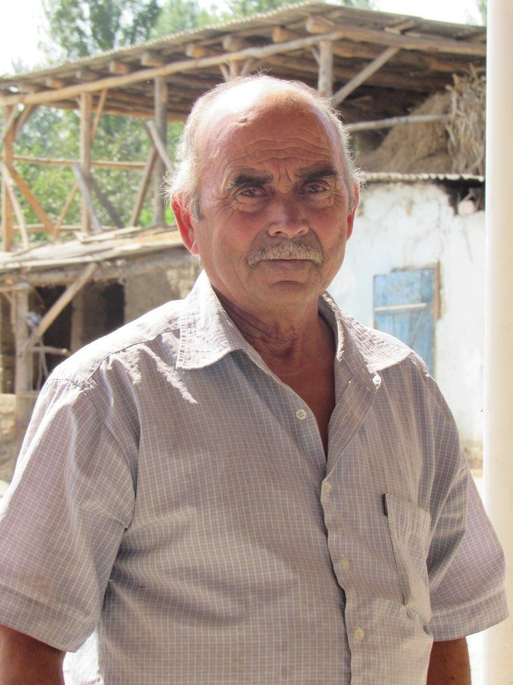 Пожилой мужчина