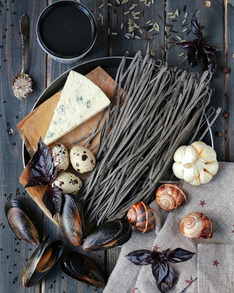 Натюрморт в темных тонах