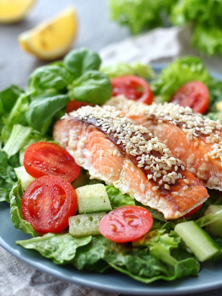 Запечённая рыба в кунжуте