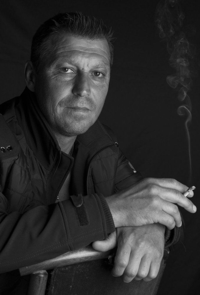 Сижу...курю...