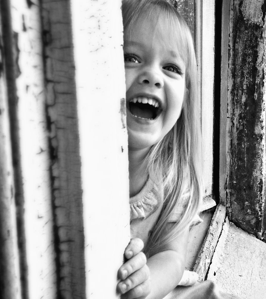 Играем с дочкой в прятки