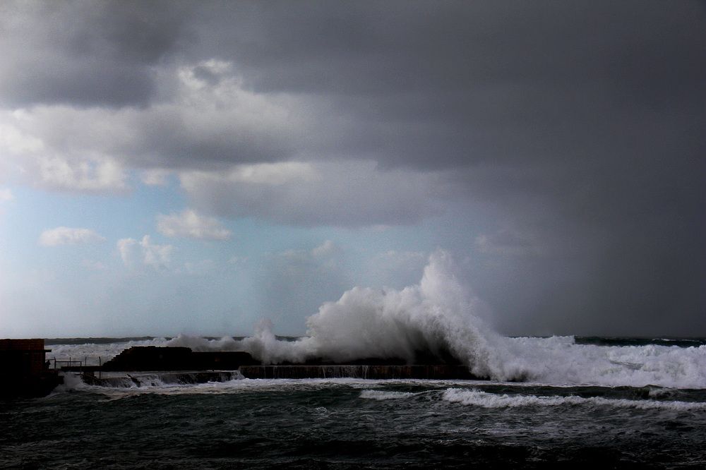 Power of waves