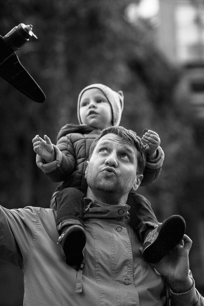 На папиных плечах