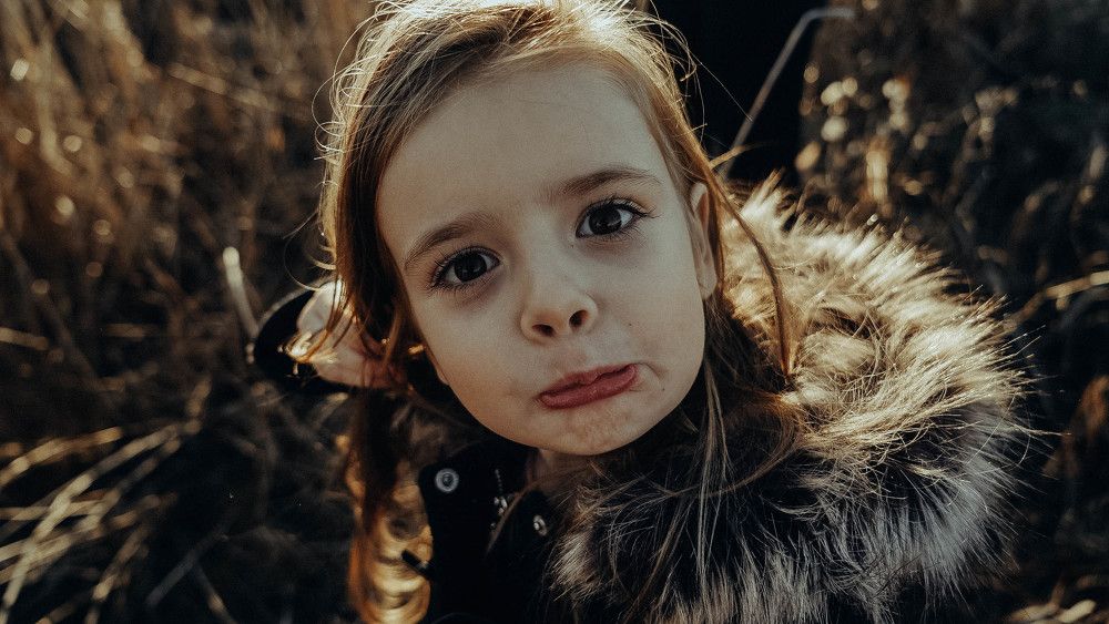 Девочка в куртке