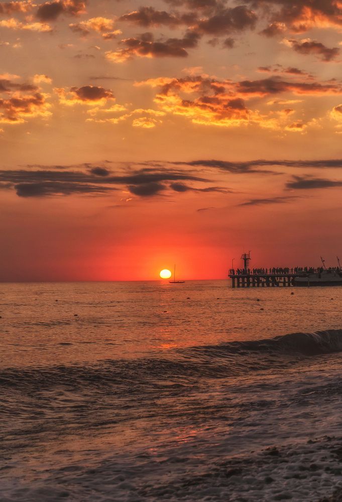 Морской закат .