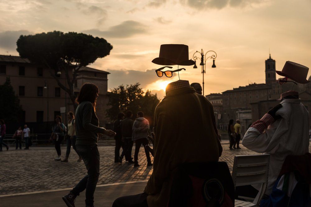 Invisible man returns to Rome