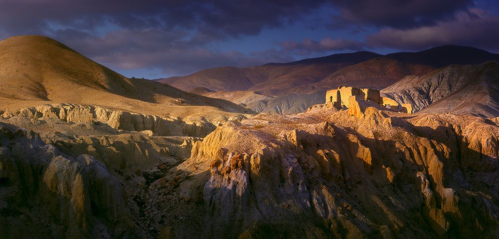 Исчезающие руины Верхнего Мустанга. Непал.