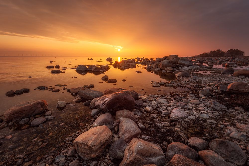 Бронзовый закат на Балтике