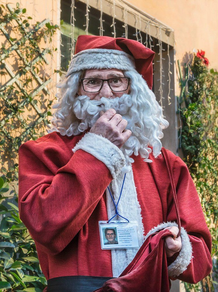 Грустный Санта