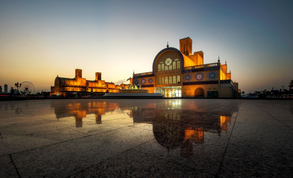 Отражение в граните