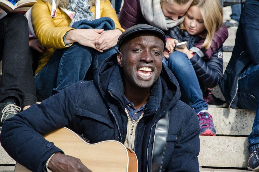 На ступеньках Сакре-Кер