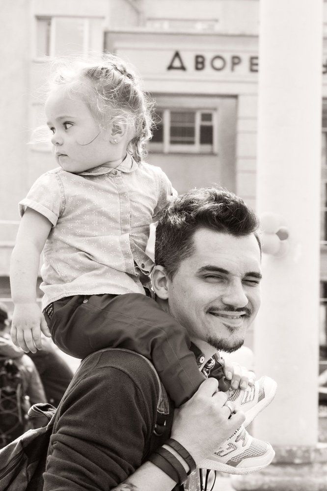 Как за каменной стеной...