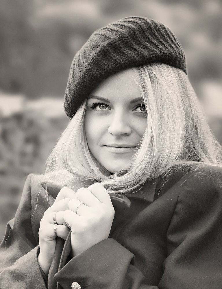 Блондинка в берете