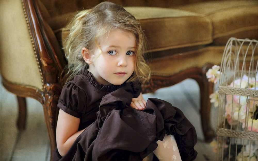 загадочная девочка