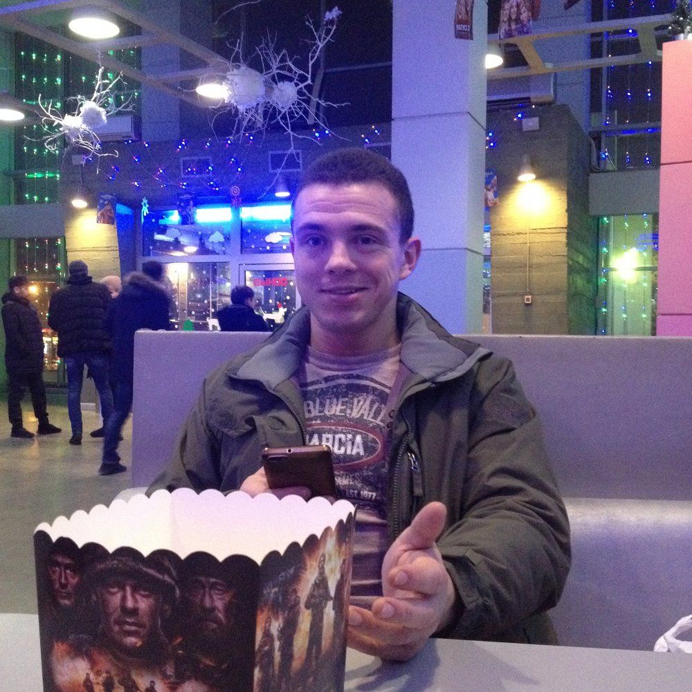 Присаживайтесь)