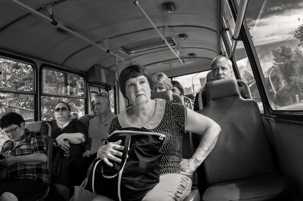 Всё как в жизни - с претензиями и набекрень