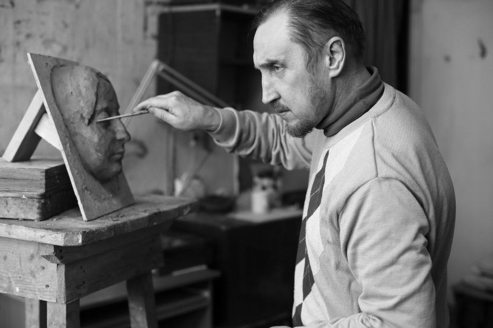 Скульптор Кутлыбаев Геннадий