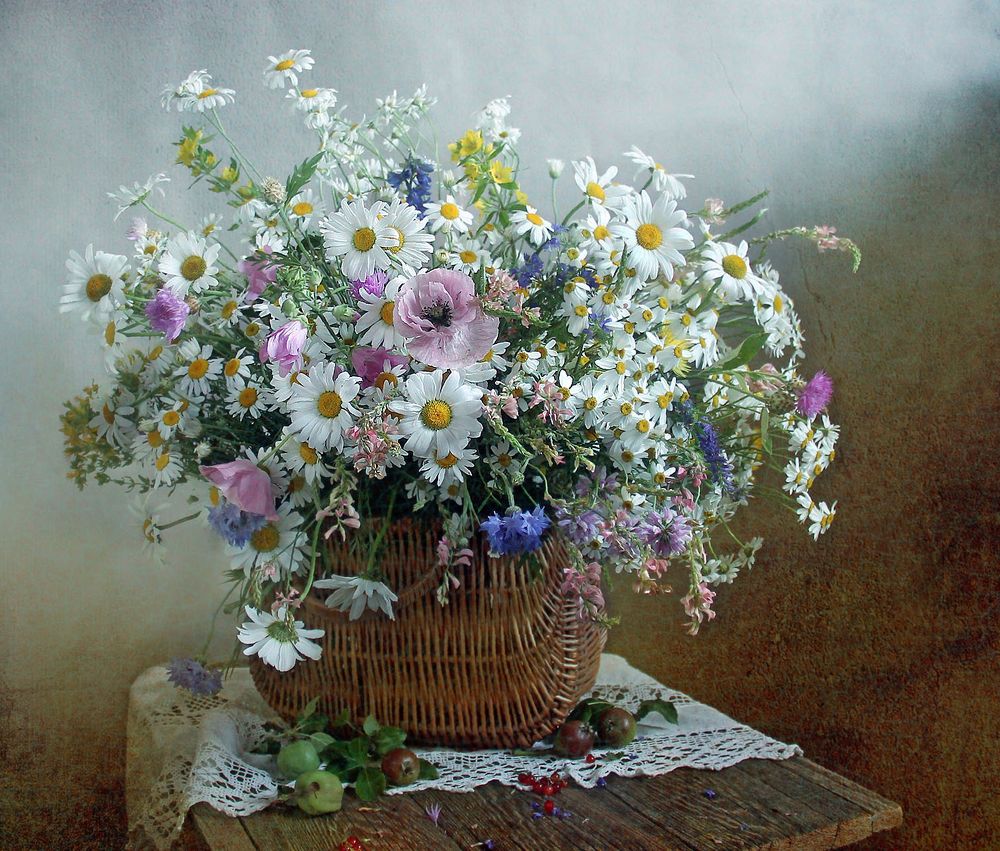 В медовом дурмане цветастое лето