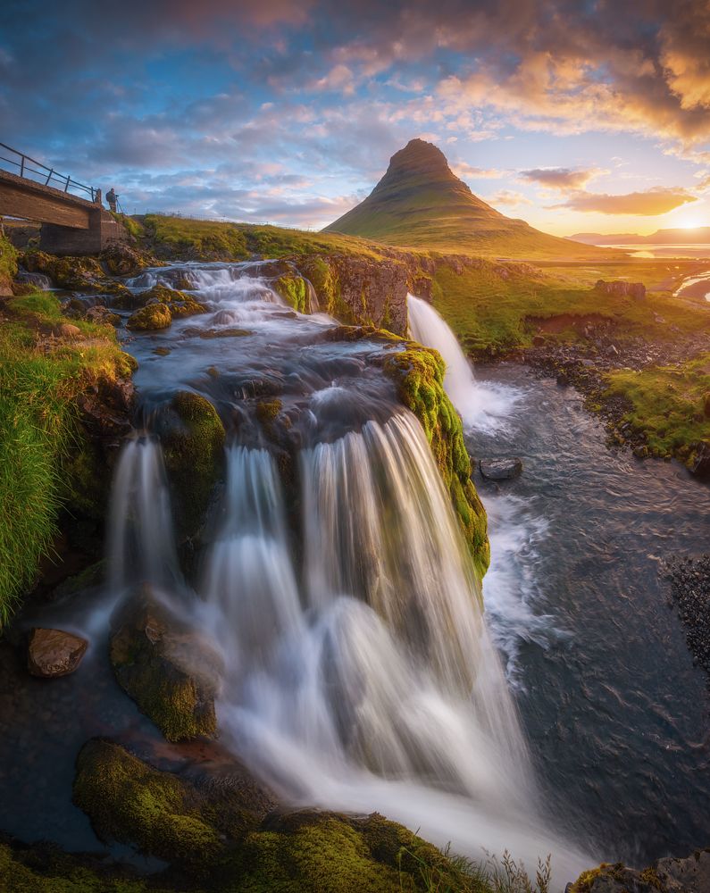 Рассвет у горы Kirkjufell