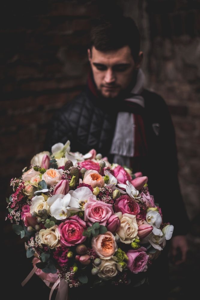 Дарите женщинам цветы