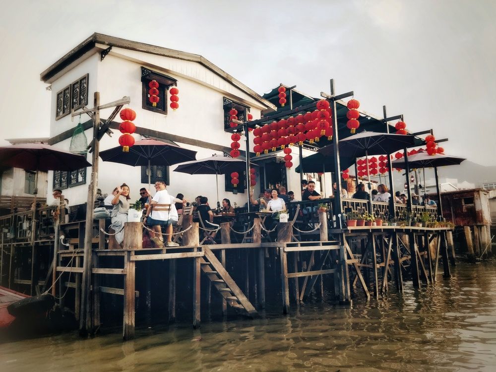 Old days with lanterns