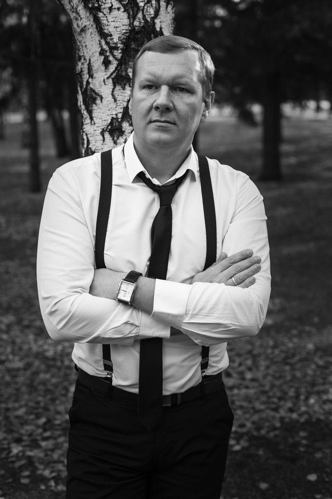 в осеннем лесу