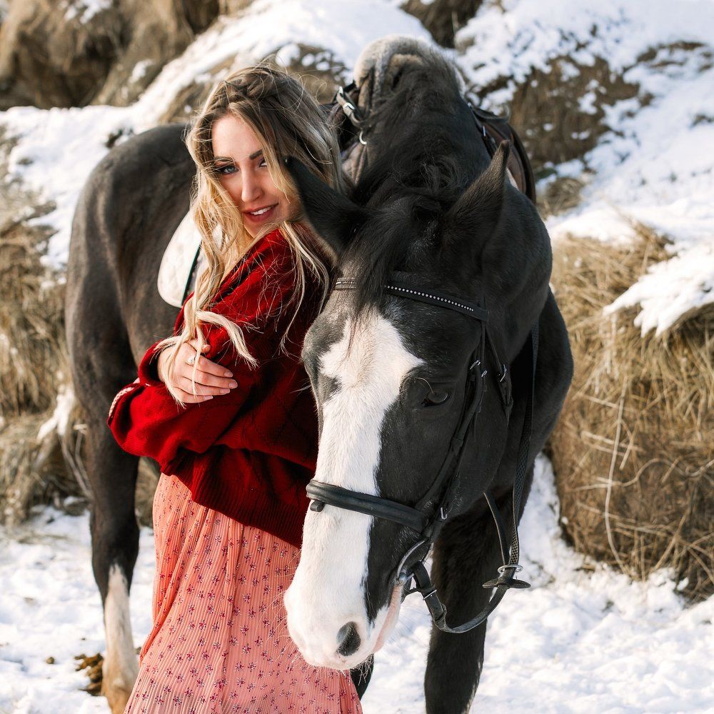 Девушка с лошадью