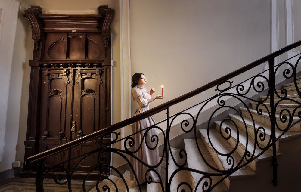 Девушка со свечой